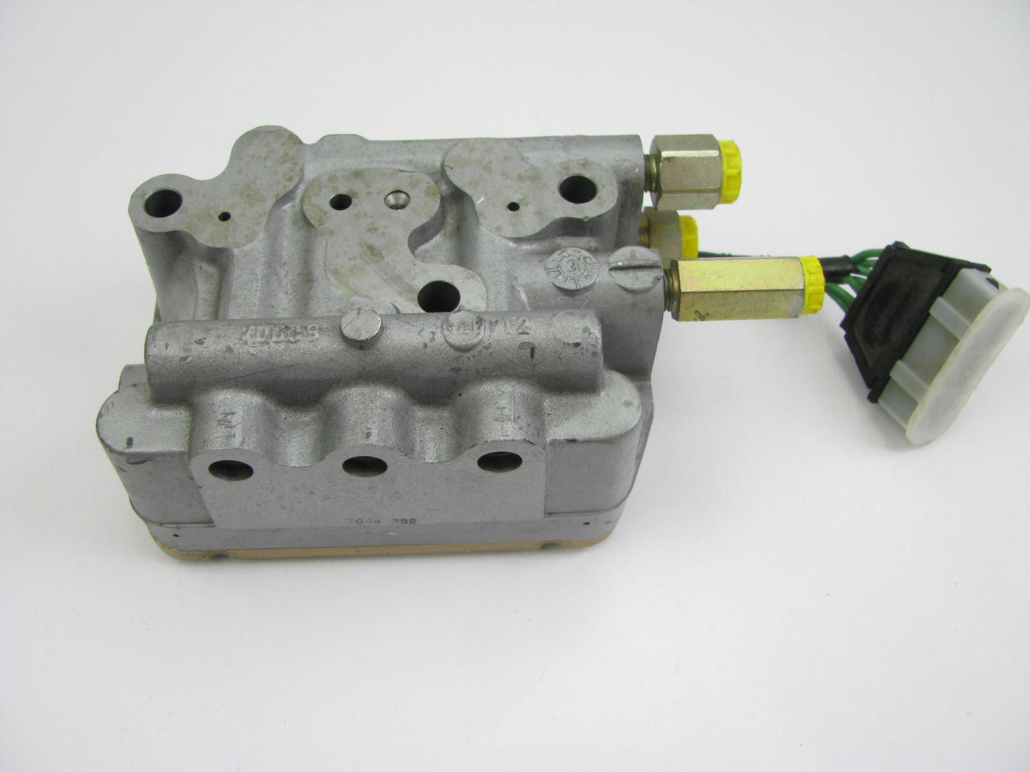 NEW - OUT OF BOX E9OY-2C266-A ABS Valve Block Modulator 1989 Lincoln Continental