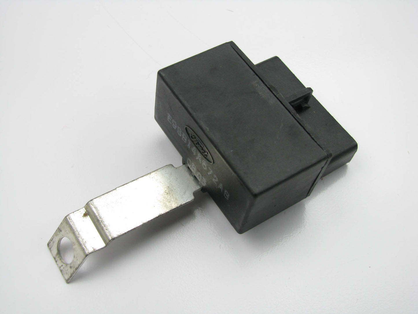 NEW - OUT OF BOX - Genuine OEM Ford E9SB-14A672-AB Headlight Head Lamp Relay