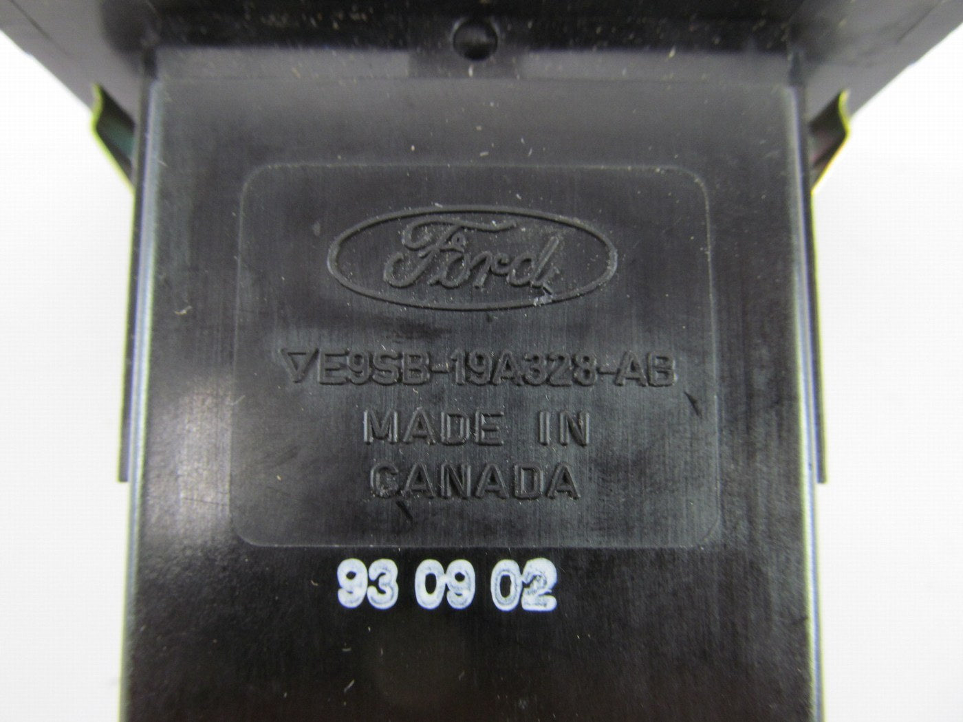 NEW - OUT OF BOX - Rear Defroster Switch 89-93 Cougar Thunderbird E9SB-19A328-AB