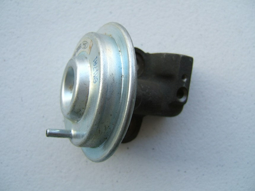 NEW - OUT OF BOX - OEM FORD E9SE-9D475-A2A EGR Valve