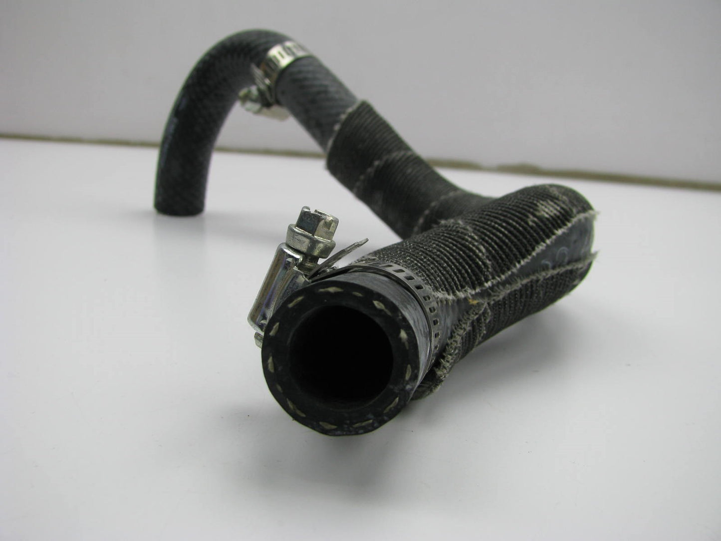 NEW - OUT OF BOX - OEM Ford E9SZ-18472-D HVAC Heater To Pipe Molded Rubber Hose
