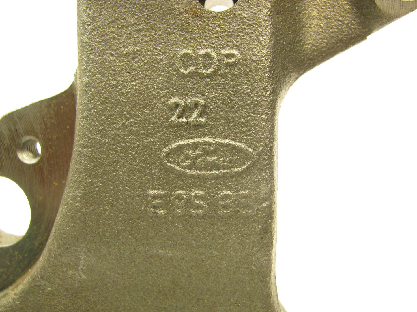 NEW OUT OF BOX OEM Ford RIGHT Steering Knuckle Spindle 89-92 Thunderbird, Cougar