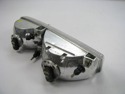 NEW OUT OF BOX OEM Front Head Lamp Light Right Passenger 89-93 Ford Thunderbird