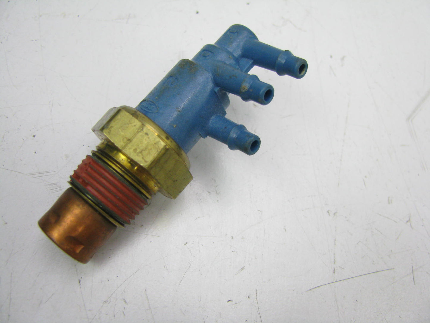 NEW - OUT OF BOX FORD E9TE-8A564-A1A Ported Vacuum Switch - E9HZ-8A564-A