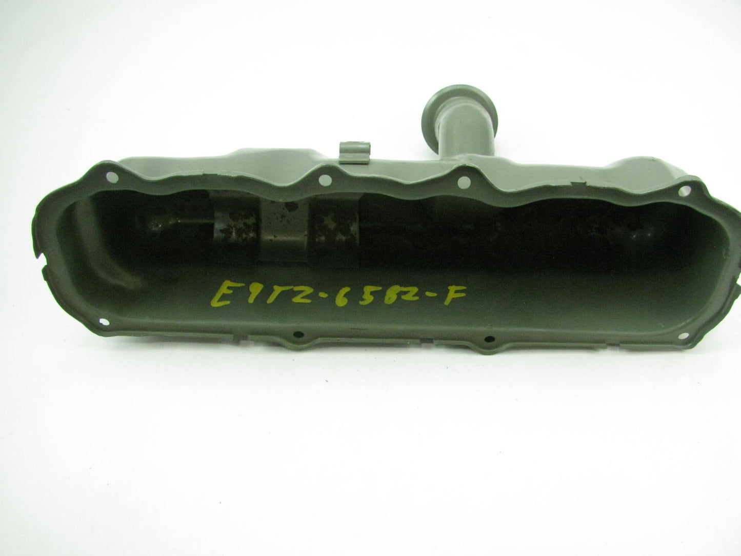 NEW - OUT OF BOX FORD E9TZ-6582-F Right Engine Valve Cover 1989-1992 2.9L-V6