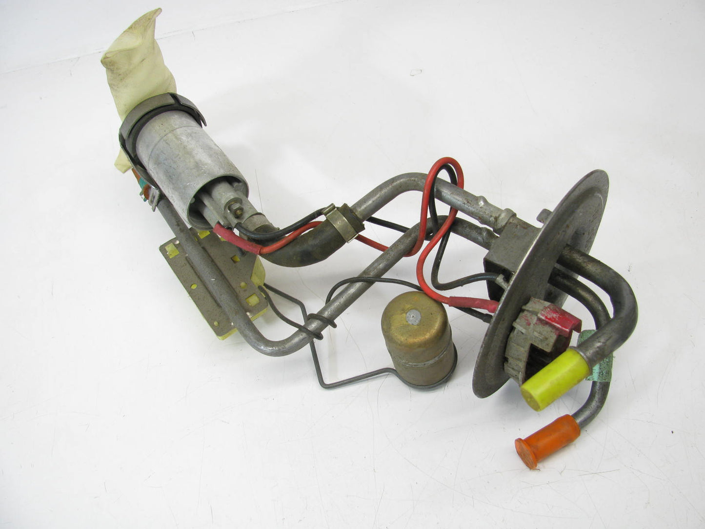 NEW - OUT OF BOX E9UF-AB Electric Fuel Pump & Sender 88-91 E-150/350 18 Midship