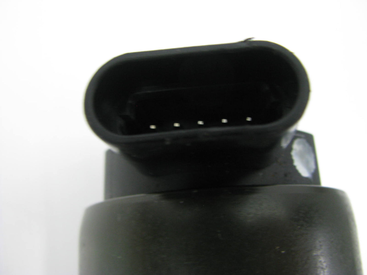 NEW - OUT OF BOX EGV541 EGR Valve 1992-1994 Chevrolet GMC 4.3L-V6