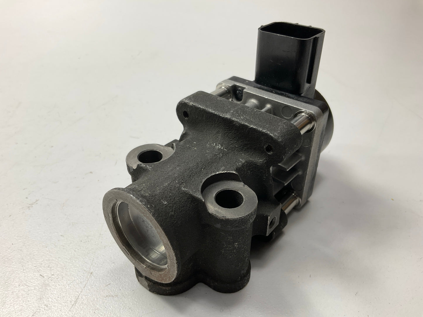 NEW - UNBOXED EGV991 Exhaust Gas Recirculation (EGR) Valve