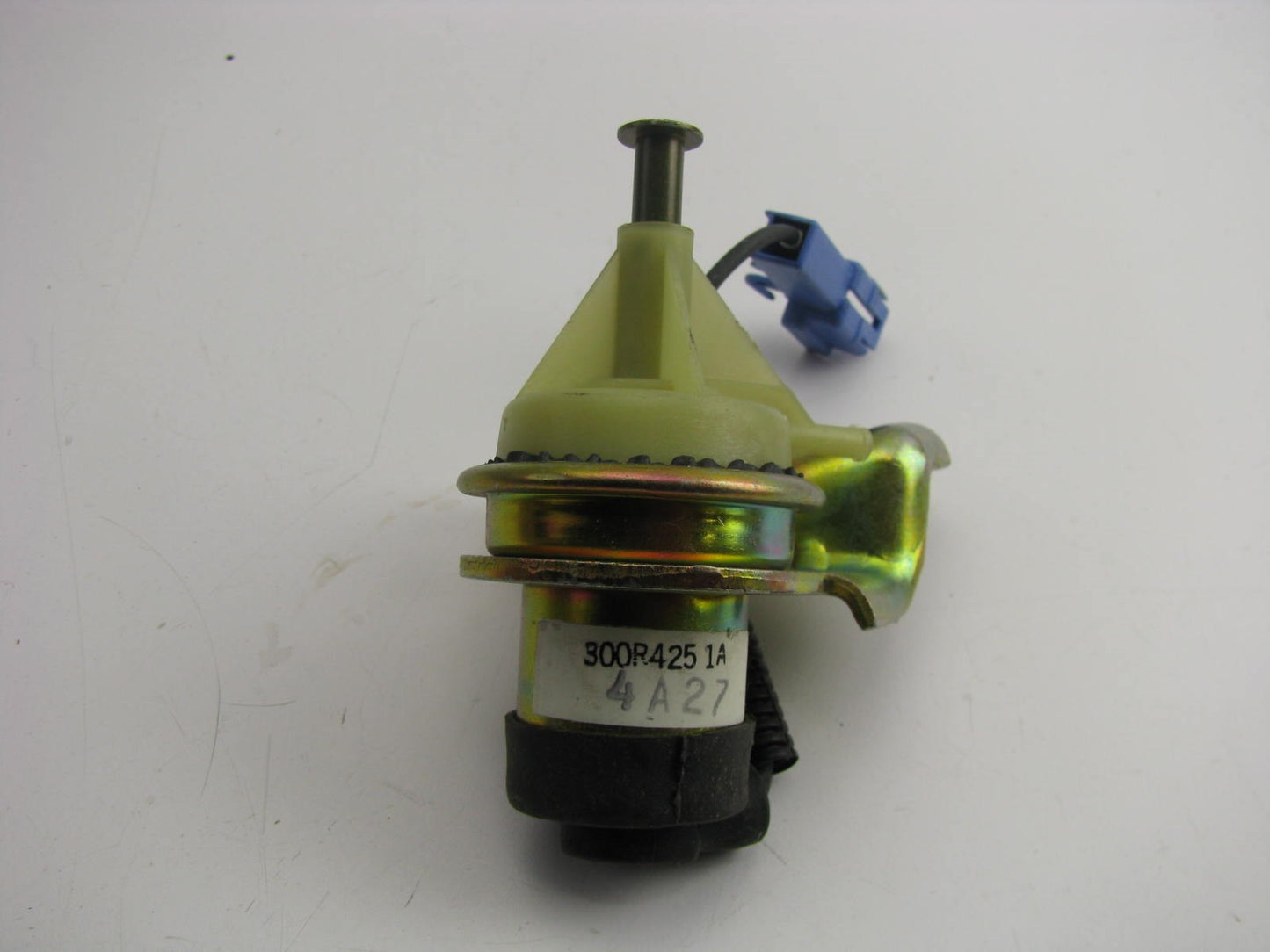 NEW - OUT OF BOX - ES122 Carburetor Idle Stop Solenoid 1984-1987 Ford 2.3L 140
