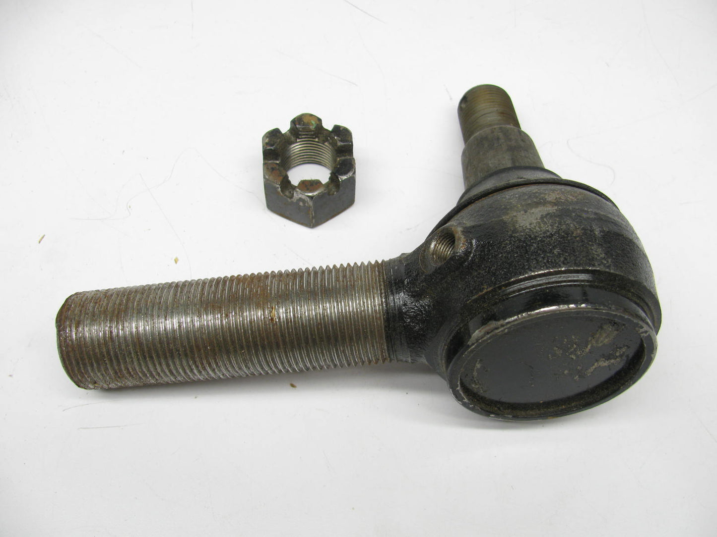 NEW - OUT OF BOX ES2040R Steering Tie Rod End - Front