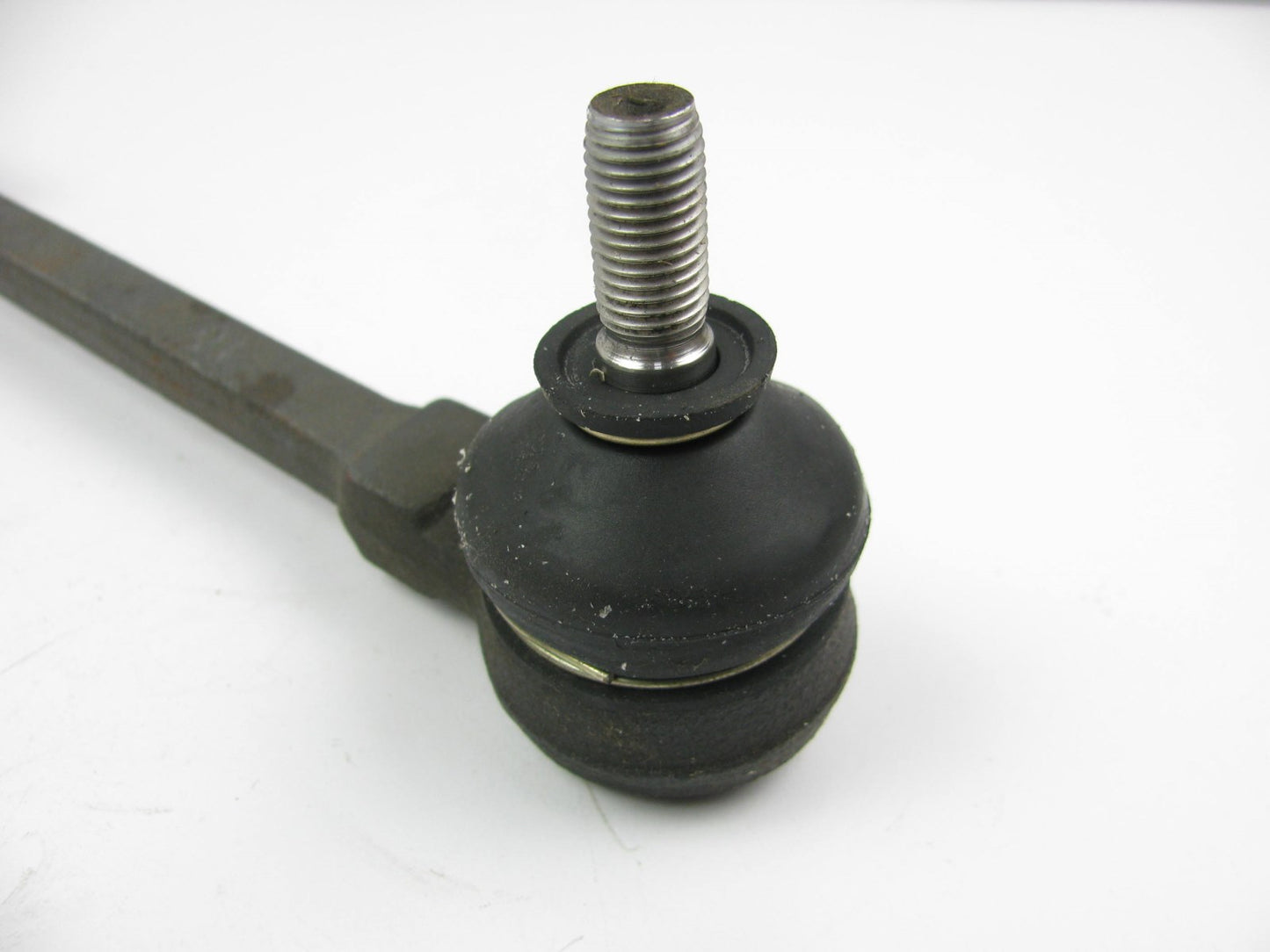 NEW - OUT OF BOX ES2175R LEFT OUTER Steering Tie Rod End
