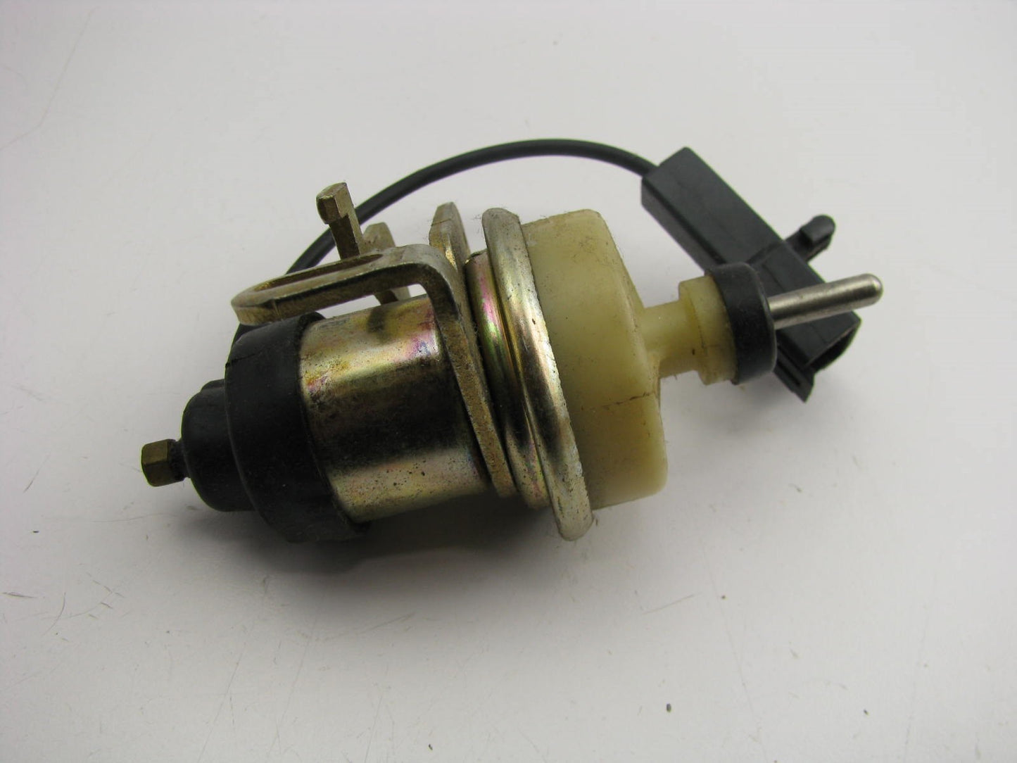 NEW - OUT OF BOX - ES77 Carburetor Idle Stop Solenoid
