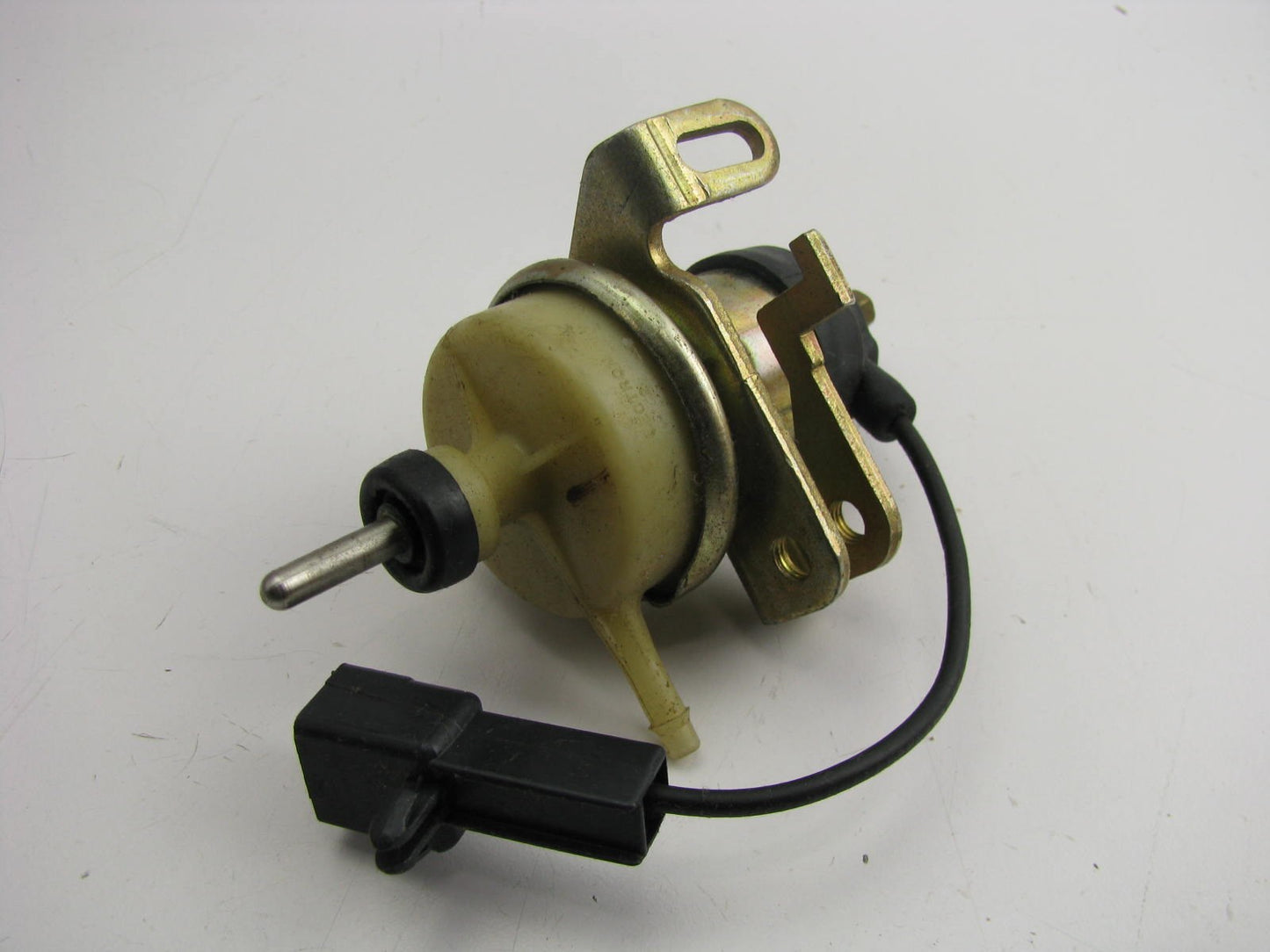 NEW - OUT OF BOX - ES77 Carburetor Idle Stop Solenoid