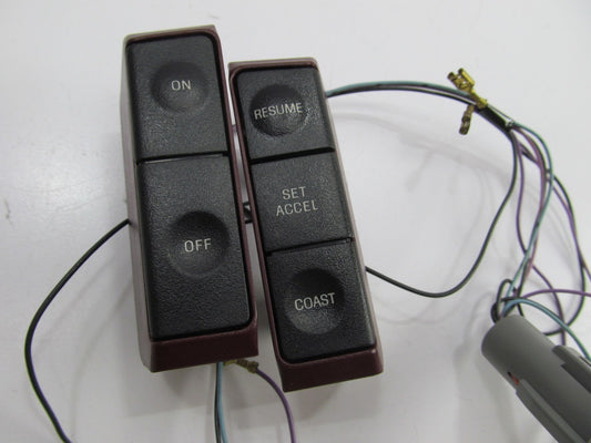 NEW - OUT OF BOX F00C-9D780-AA Cruise Control Switch 1990-94 Lincoln Continental