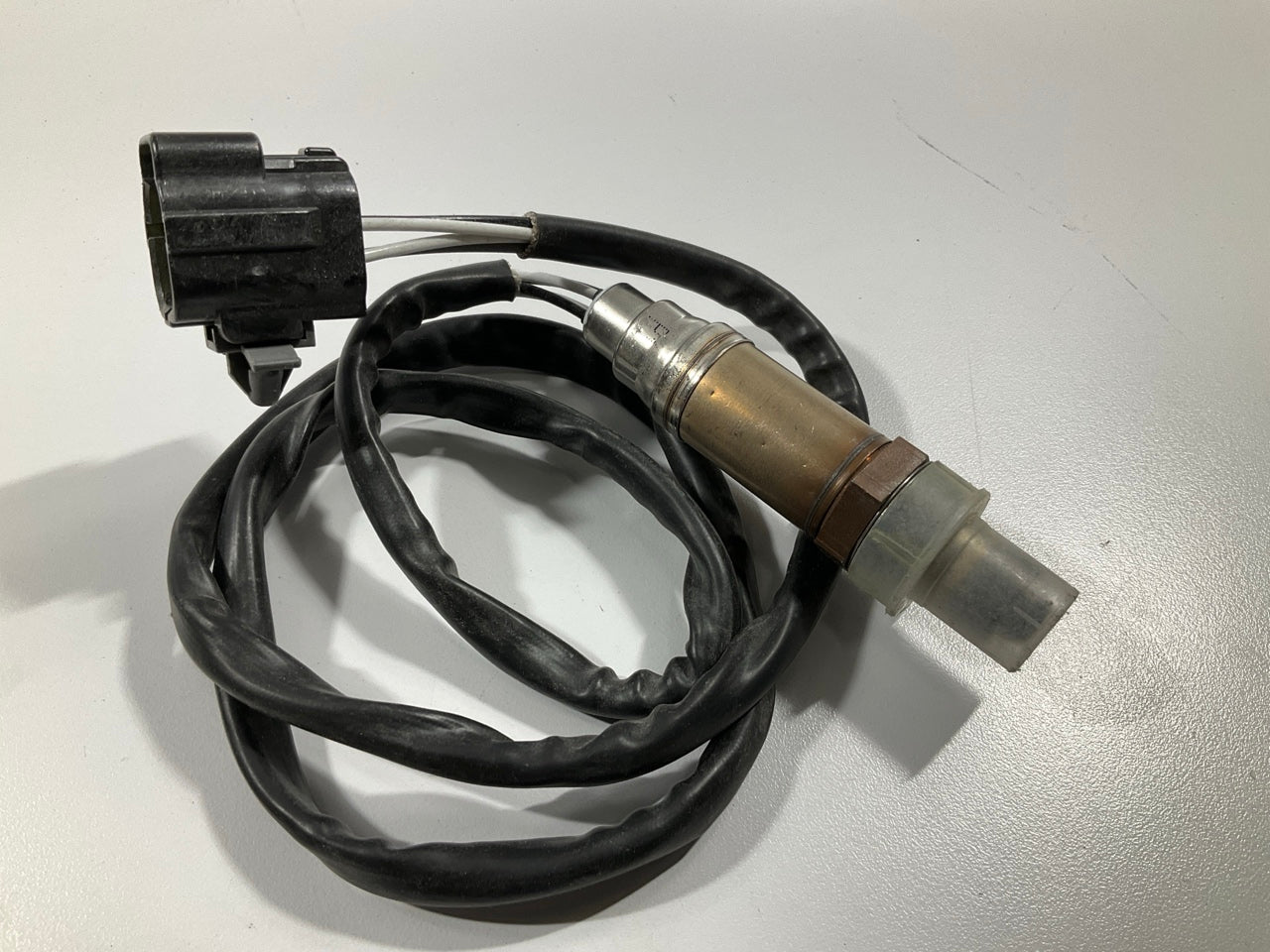 NEW - OUT OF BOX BOSCH F00HL00198 Oxygen O2 Sensor