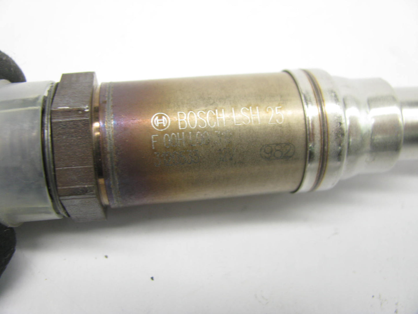 NEW - OUT OF BOX Bosch F00HL00319 Oxygen O2 Sensor Upstream