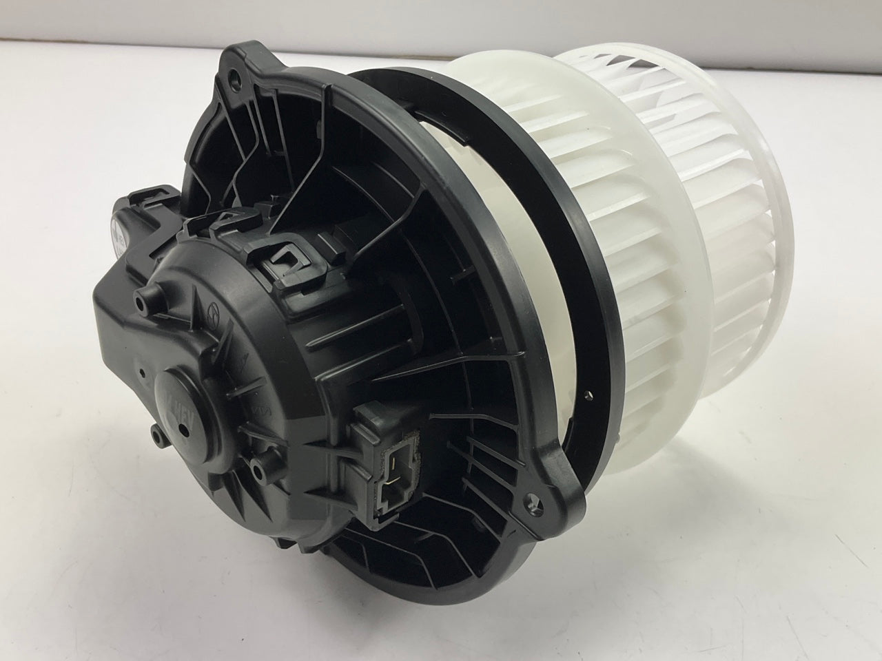 NEW UNBOXED F00S3B2622 HVAC A/C Blower Motor For 20-23 Tucson, 22-23 Santa Cruz