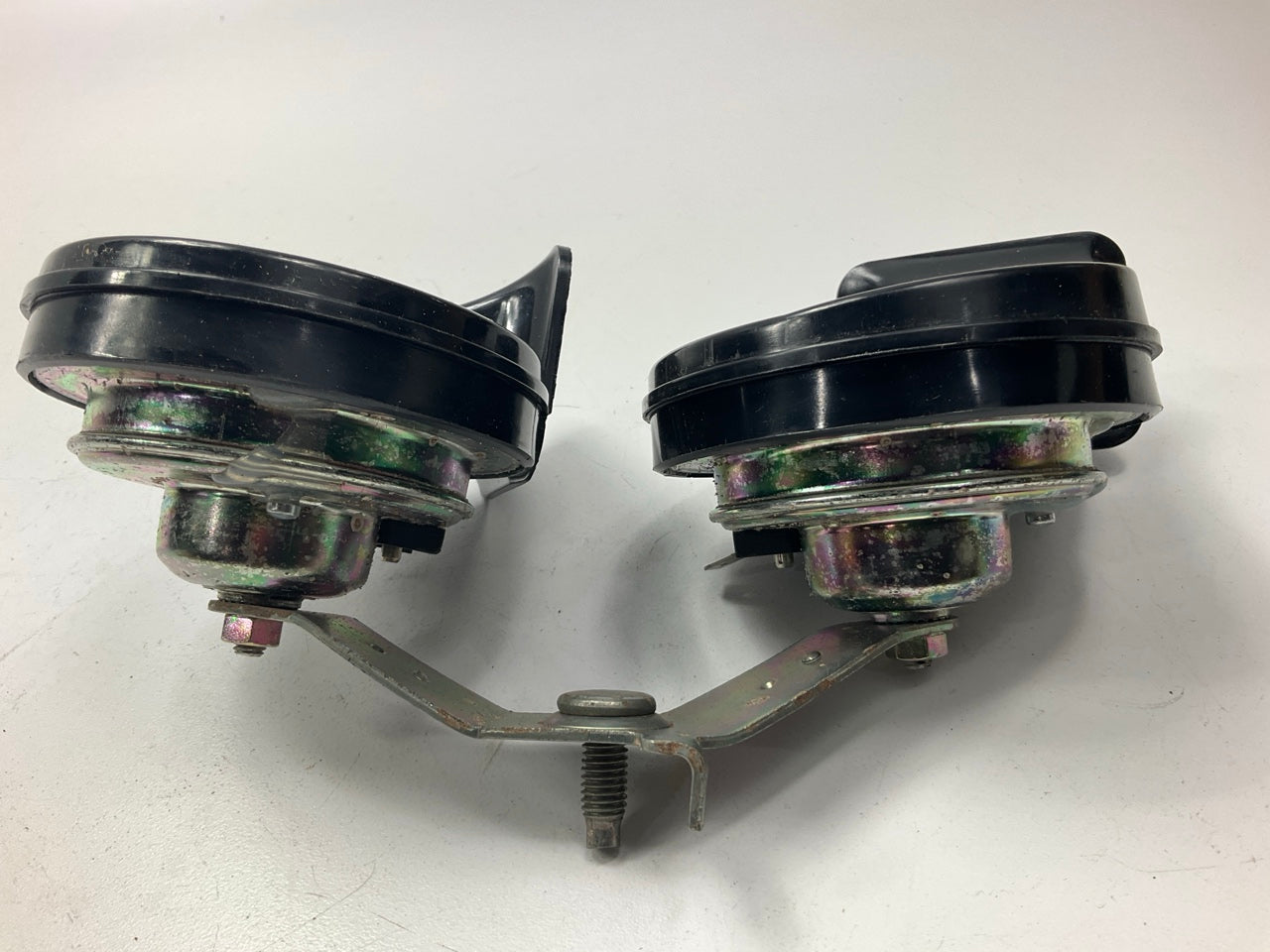 NEW UNBOXED OEM Ford F03Z-13832-B Low & High Note Horn Set - 88-90 Escort