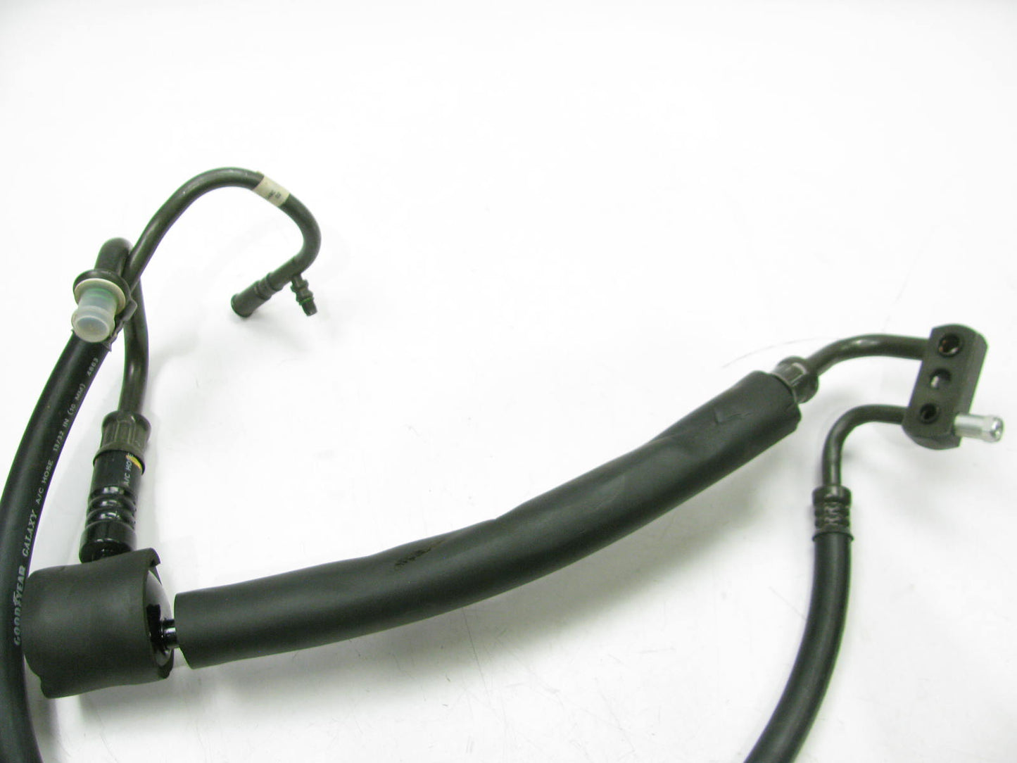 NEW - OUT OF BOX F07H-19D734-BC A/C Manifold Hose Assembly 90-91 Ranger 2.3L-L4