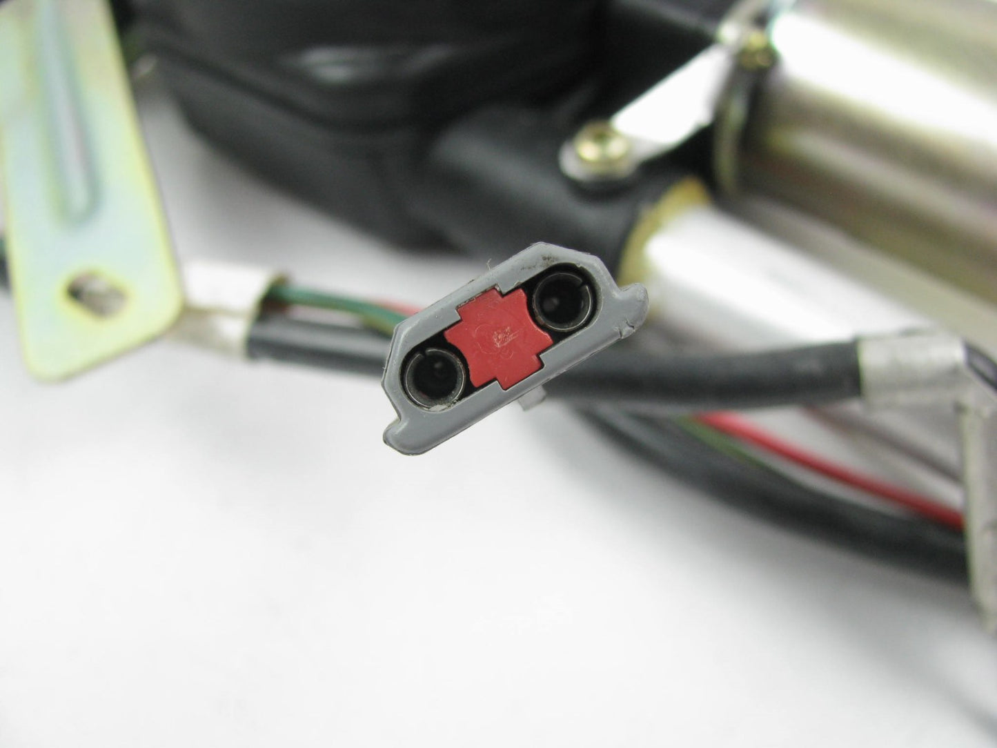 NEW - OUT OF BOX - OEM Ford F0AF-19A018-AD Power Antenna