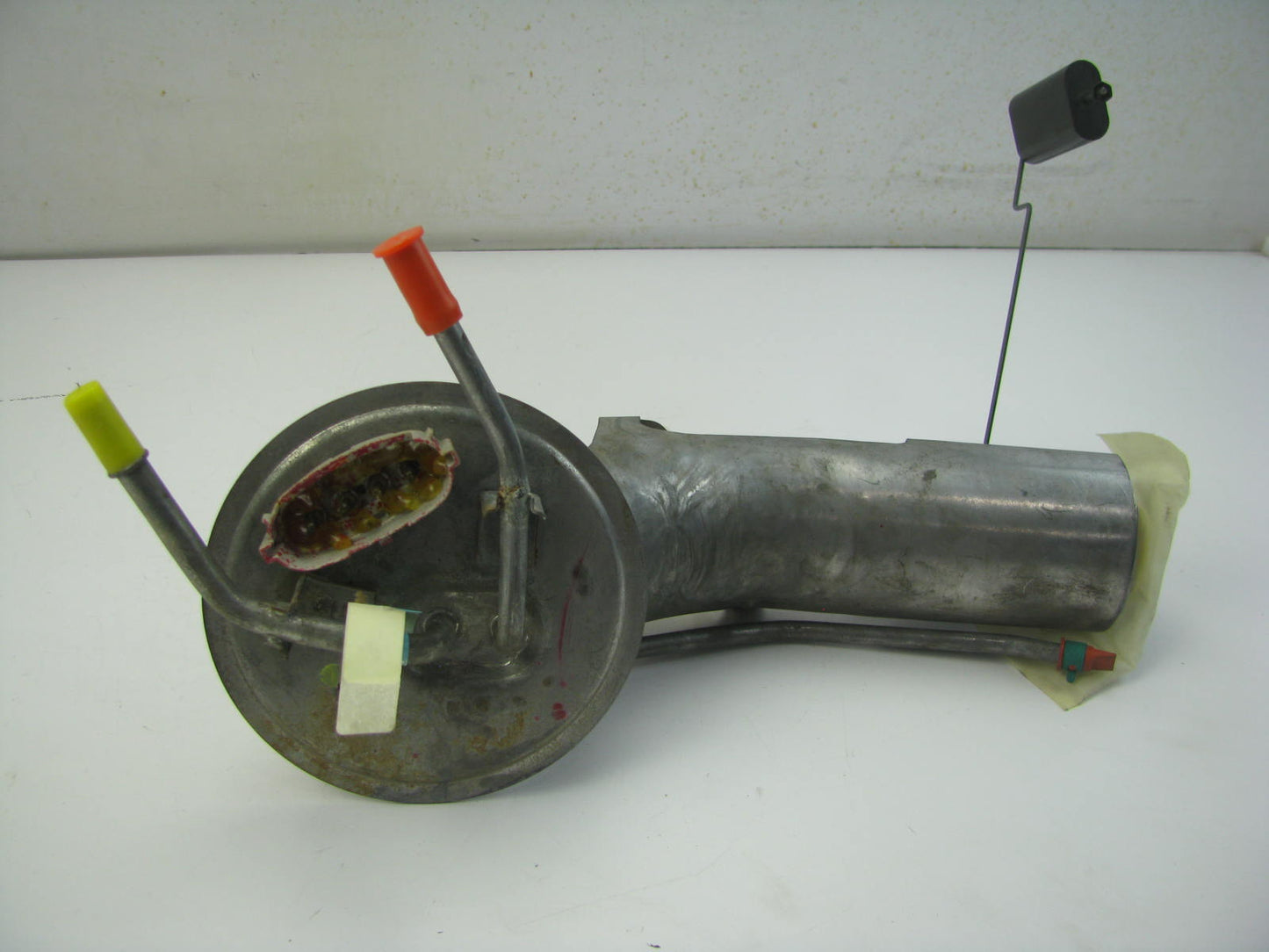 NEW - OUT OF BOX - OEM Ford F0AU-9H307-BD Fuel Pump Hanger Assembly