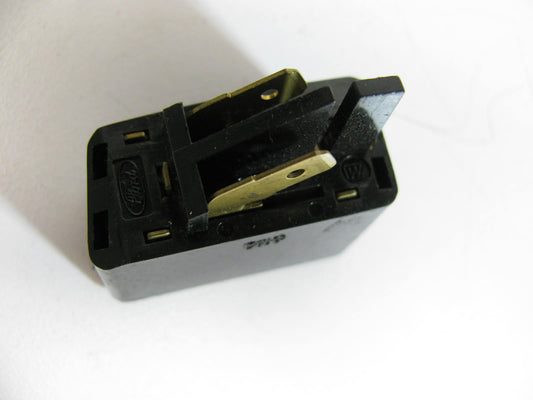 NEW - OUT OF BOX - 94-96 BRONCO F150 F250 F350 Horn Button Switch F0DC-13A805-BB