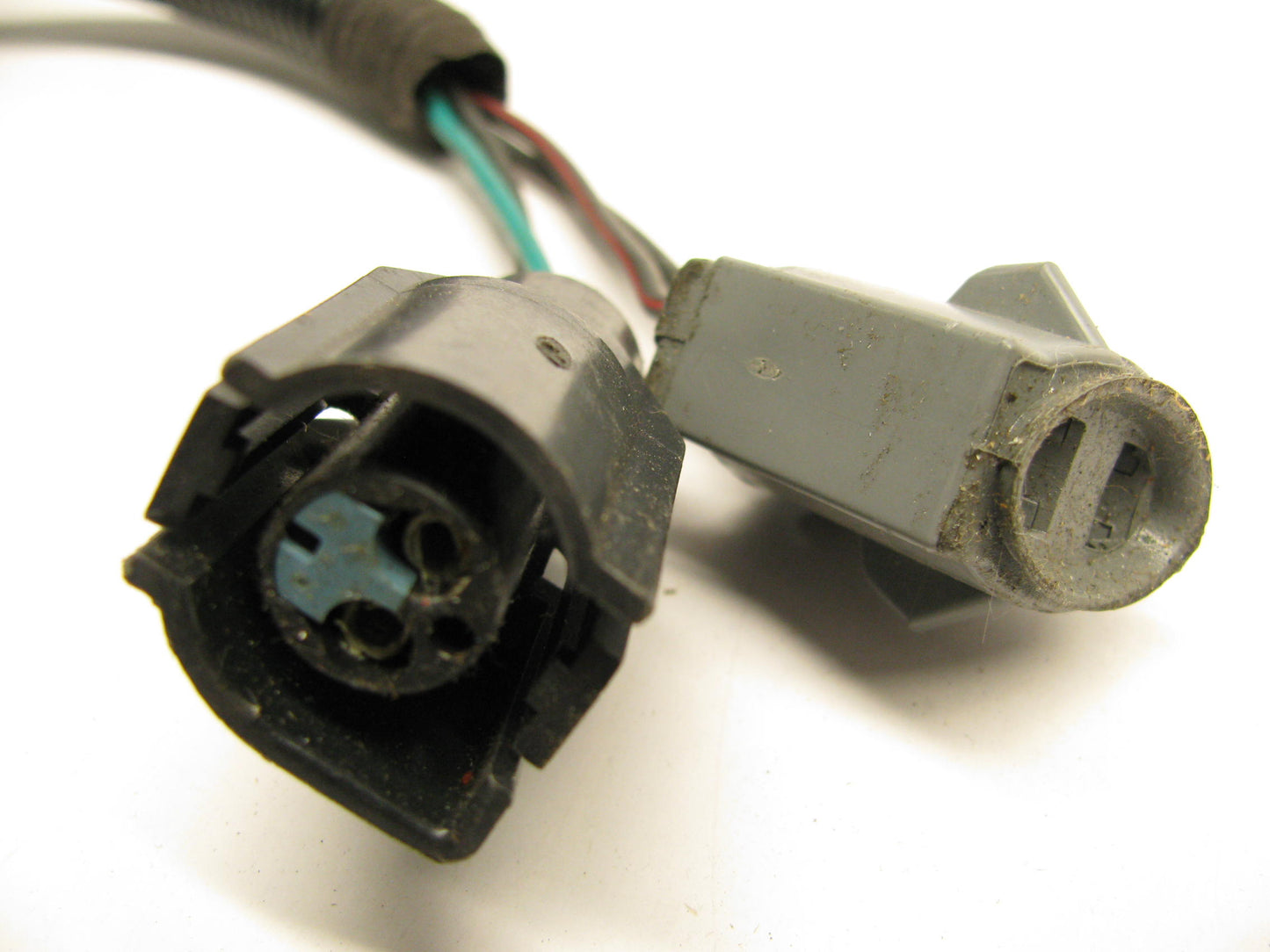 NEW - OUT OF BOX FORD F0HT-15525-CC Backup Lamp Switch To Rear Lamp Feed Wire