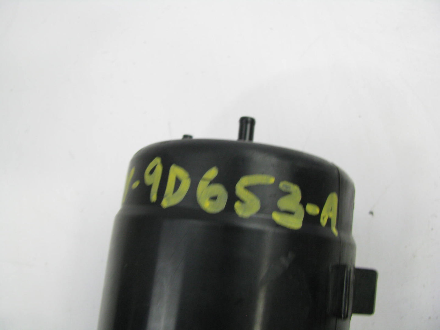 NEW - UNBOXED - OEM Ford F0JY-9D653-A Charcoal Fuel Vapor Canister 1991-94 Capri