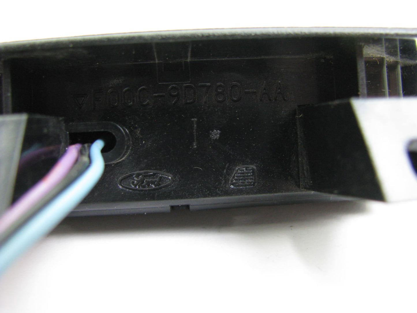 NEW - OUT OF BOX F0OC-9D780-AA-BLACK Cruise Control Switches 1991-94 Continental