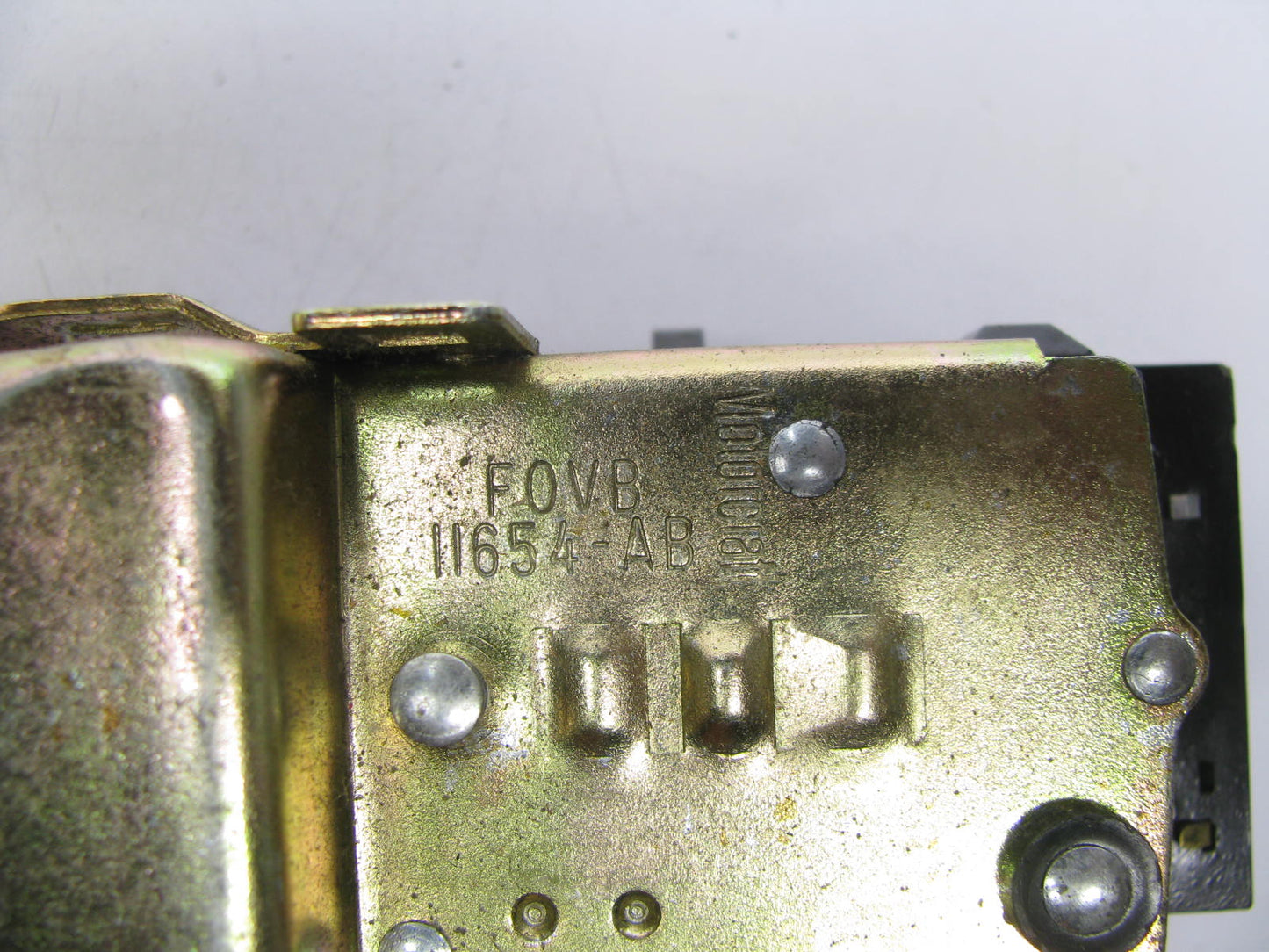 NEW - OUT OF BOX - OEM Ford F0VB-11654-AB Headlight Switch (ELECTRONIC CLUSTER)