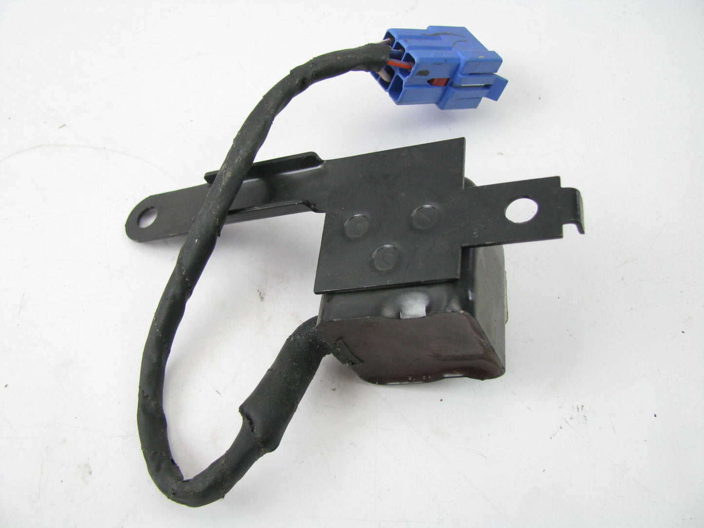 NEW - OUT OF BOX - OEM Ford F0VB-14B007-AC Rear Left SRS Crash Sensor
