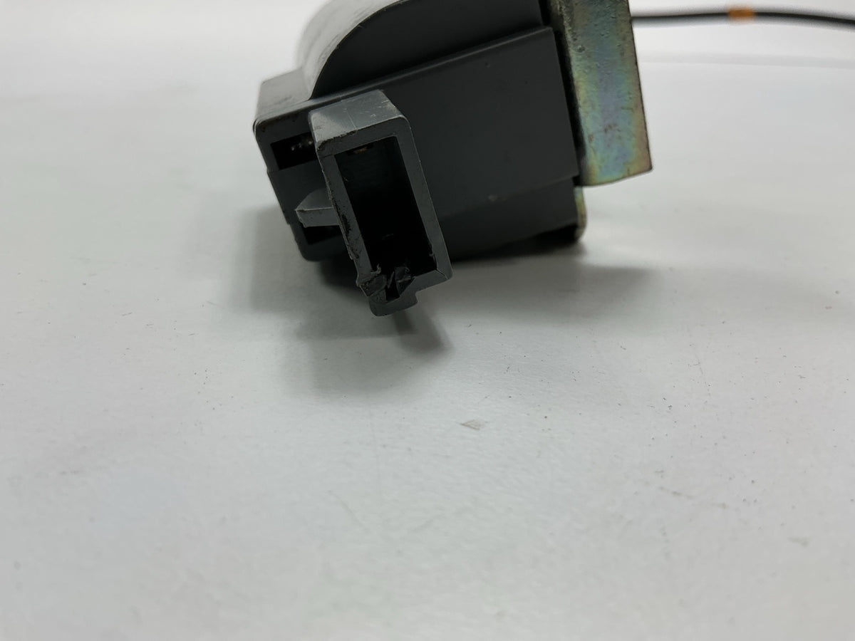 CHIPPED CONNECTOR - Ford F0VY-5428610-B Fuel Door Release Latch 1990-91 Town Car