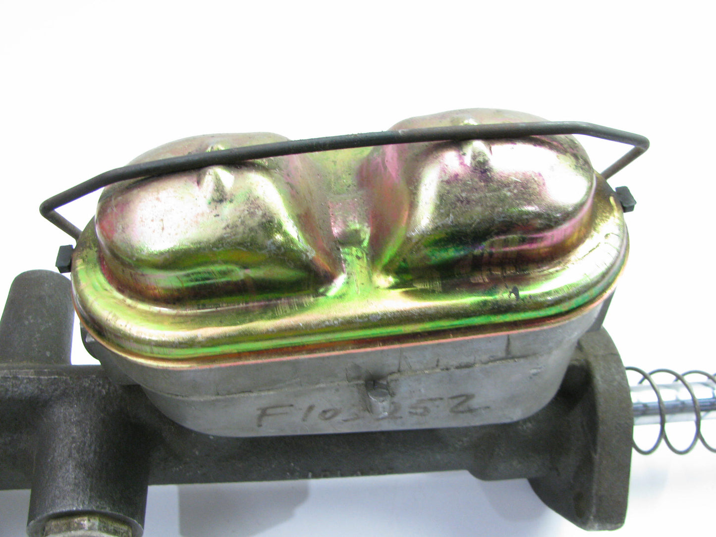 NEW - UNBOXED F103252 Brake Master Cylinder For 1968-1983 IHC 160, 1600 Series