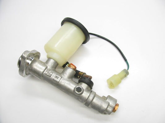 NEW - OUT OF BOX F107343 Brake Master Cylinder For 1983 Toyota Corolla