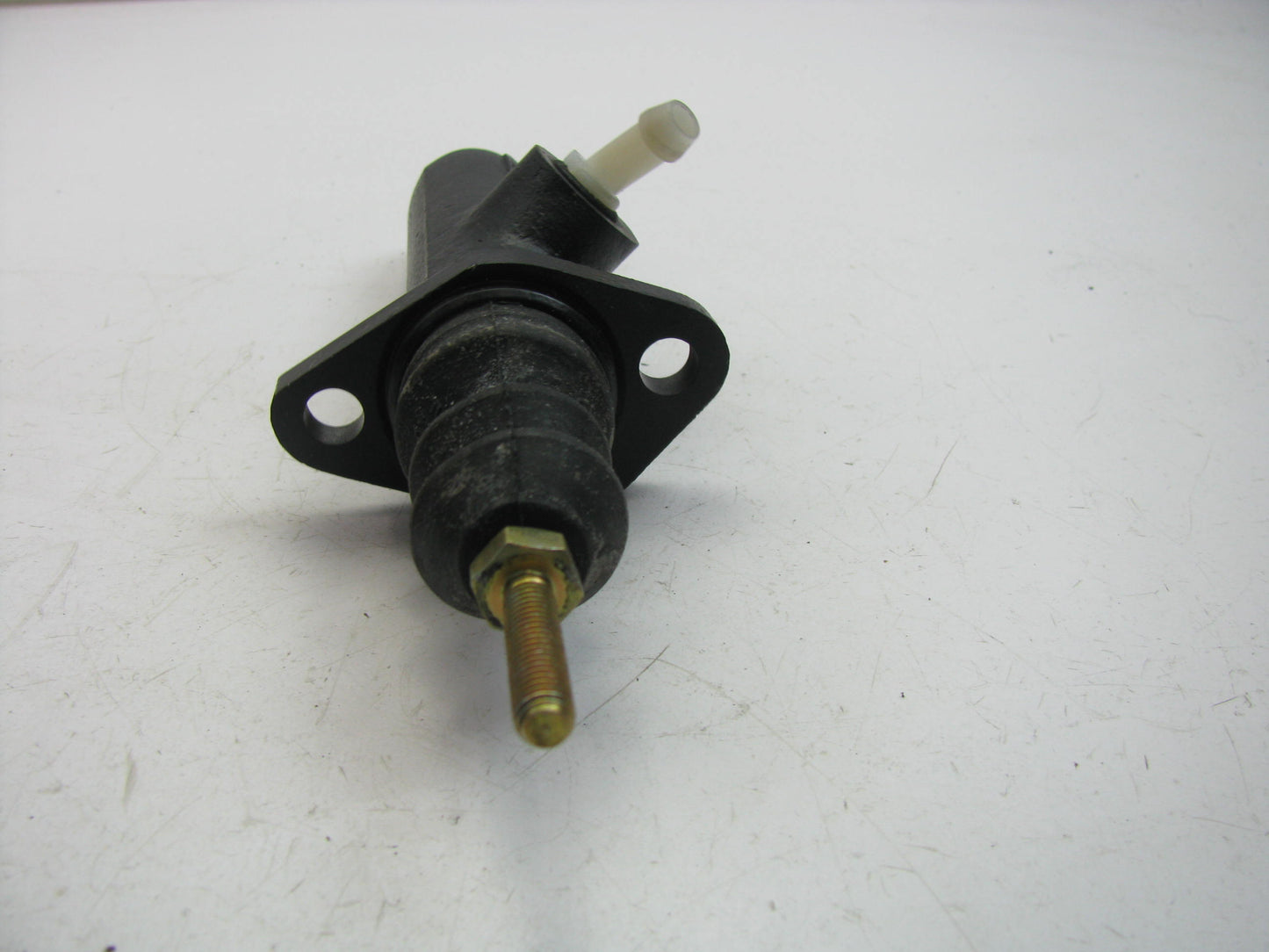 NEW - OUT OF BOX F108150 Manual Transmission Clutch Master Cylinder