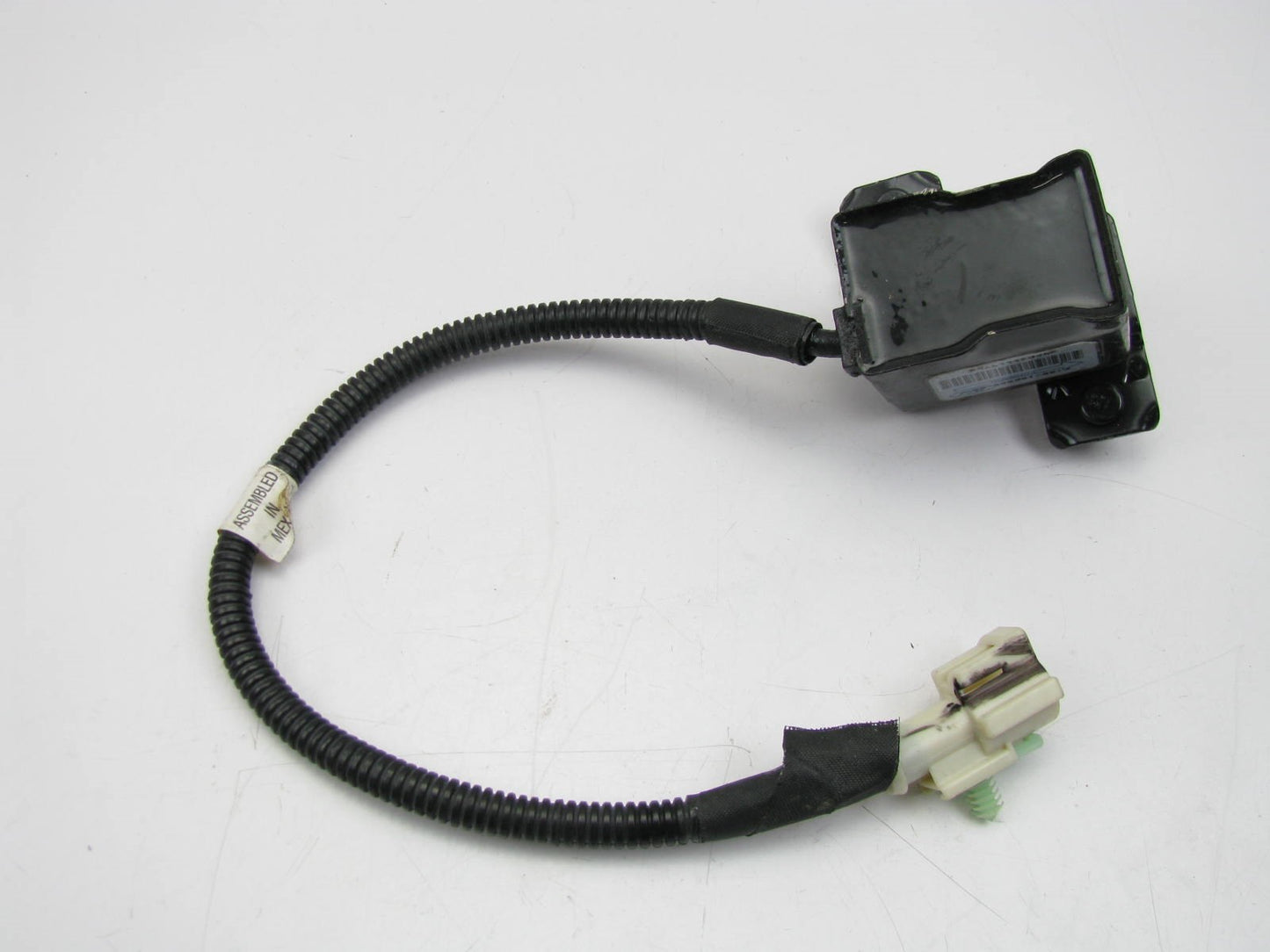 NEW - OUT OF BOX - OEM Ford F10B-14B005-CA Front Left SRS Crash Sensor