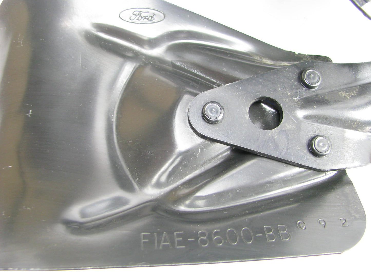 NEW - OUT OF BOX - OEM Ford F1AE-8600-BB Metal Cooling Fan 1991 Lincoln Town Car