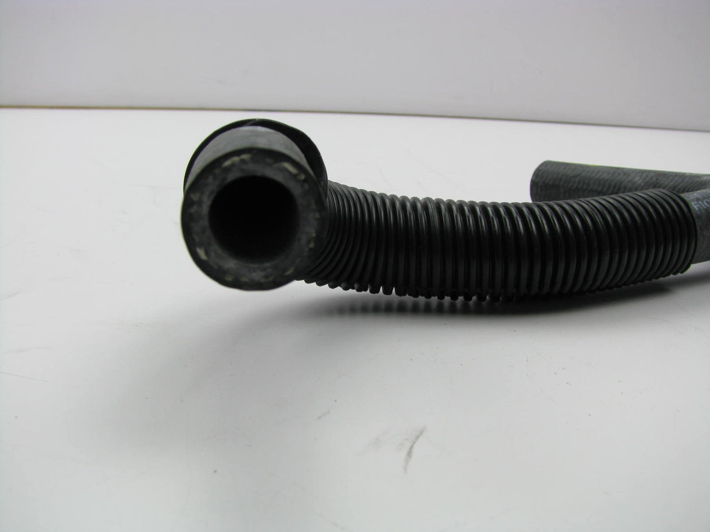 NEW - OUT OF BOX - OEM Ford F1CZ-18472-D HVAC Heater Hose (Heater To Pipe)