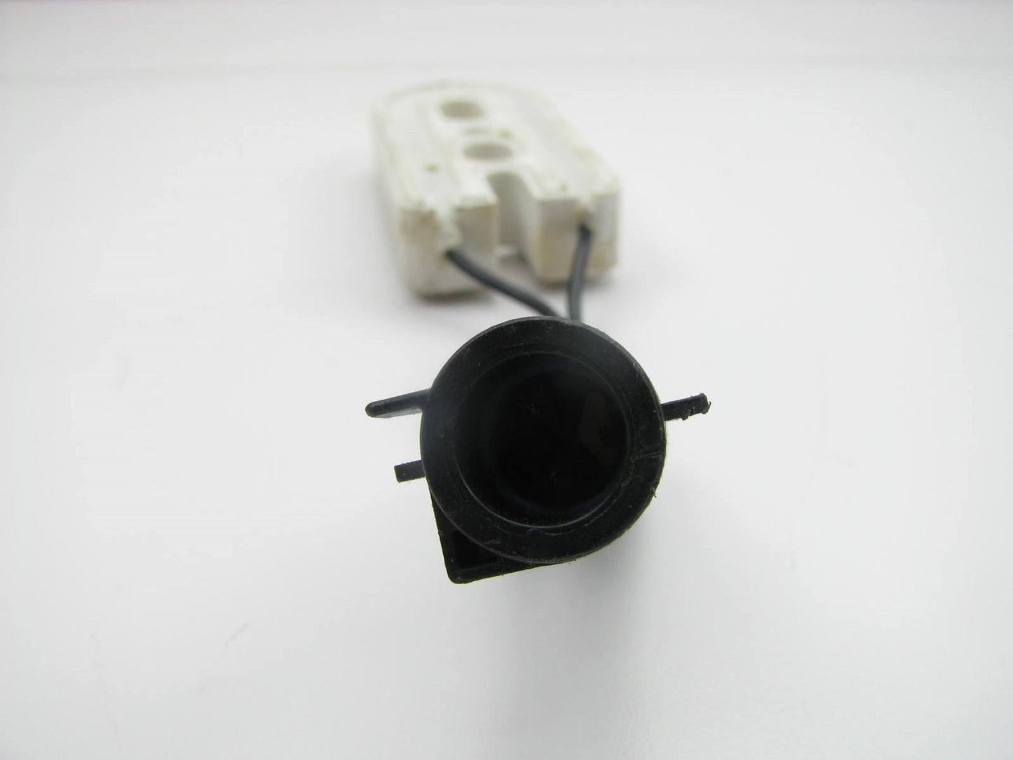 NEW OUT OF BOX OEM 91-95 Ford Taurus Electric Cooling Fan Resistor F1DU-8L603-BB