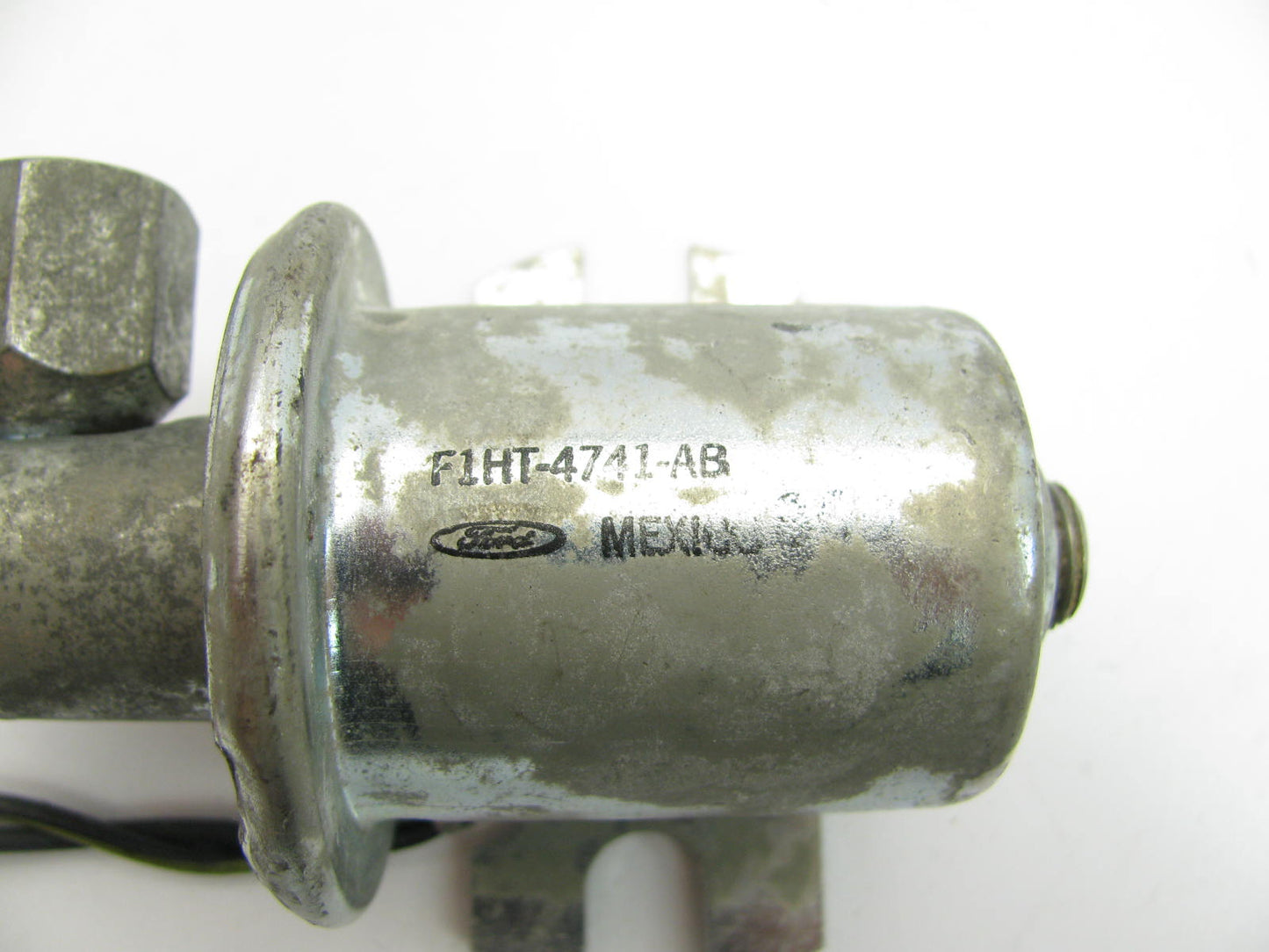 NEW OUT OF BOX Genuine OEM 1991-UP Ford HD Truck Rear Axle Valve F1HT-4741-AB