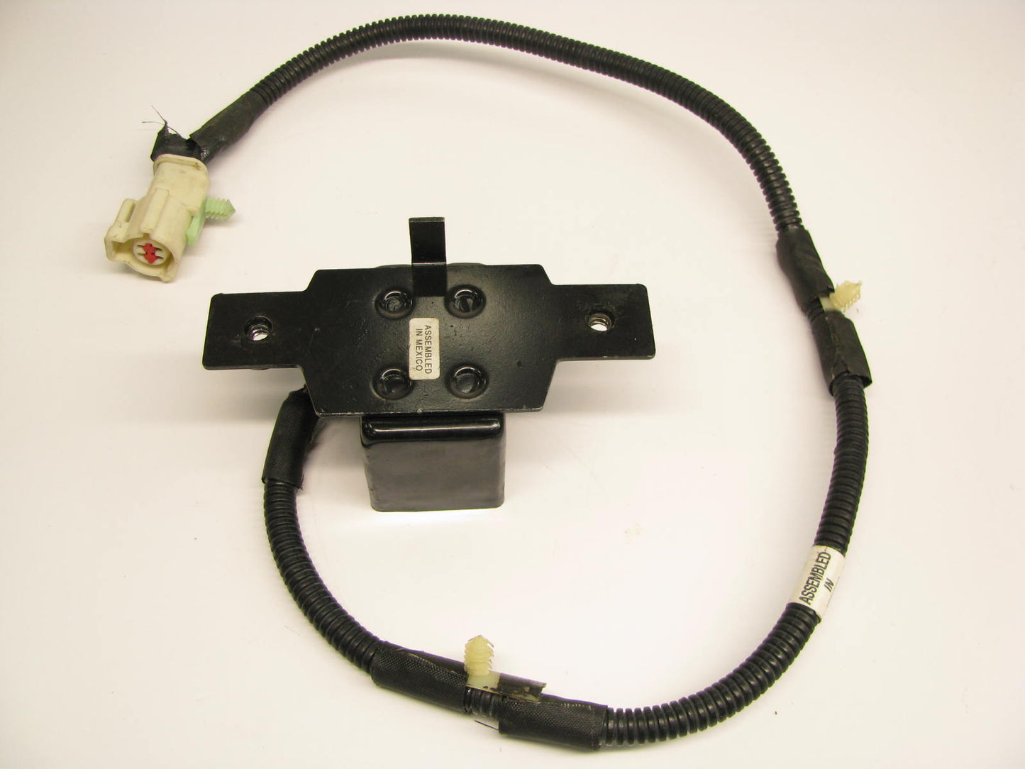 NEW - OUT OF BOX OEM Ford F1OB-14B006-CC CENTER SRS Crash Sensor