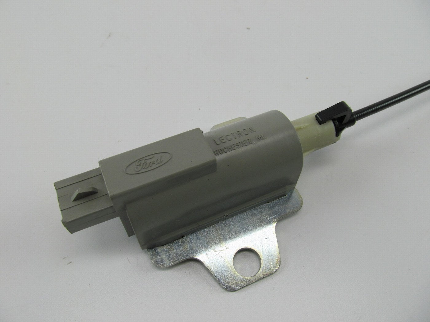 NEW - OUT OF BOX FORD F1OY-14030-B Trunk Lock Solenoid 89-92 Lincoln Continental