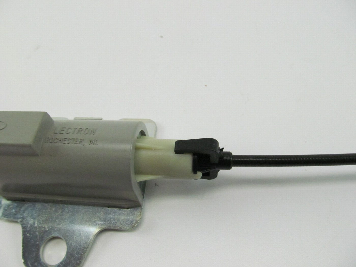 NEW - OUT OF BOX FORD F1OY-14030-B Trunk Lock Solenoid 89-92 Lincoln Continental