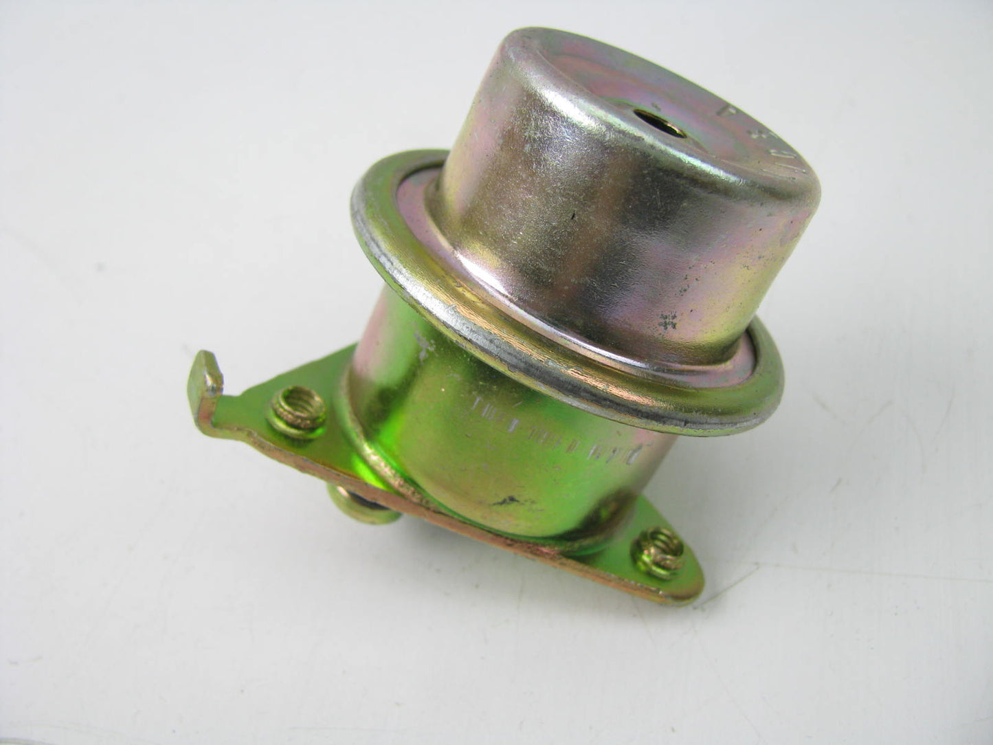 NEW - OUT OF BOX F21-705 Fuel Pressure Regulator