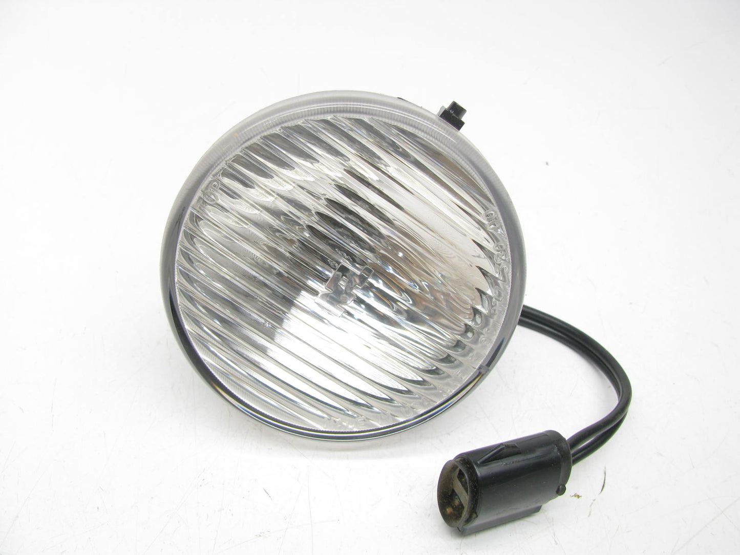 NEW - OUT OF BOX FORD F23Z-15200-A Fog Light Lamp For 1992-1994 Tempo