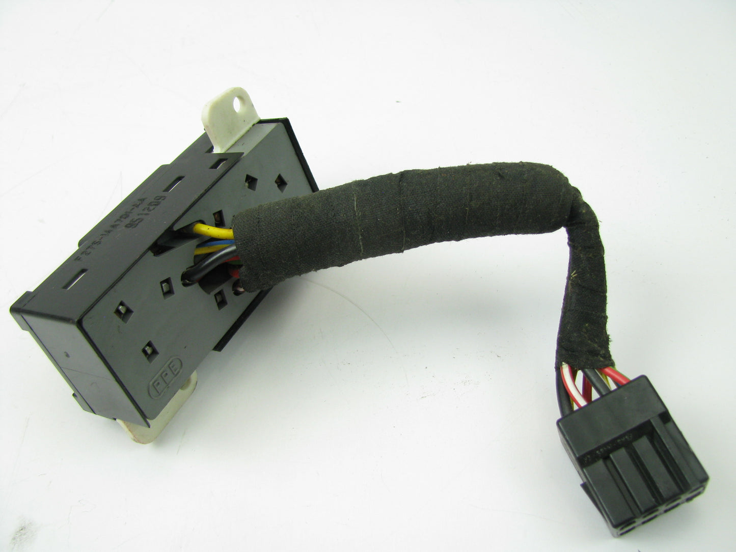 NEW - OUT OF BOX - OEM Ford F27S-14A701-AA Front Left Drivers Seat Adjust Switch