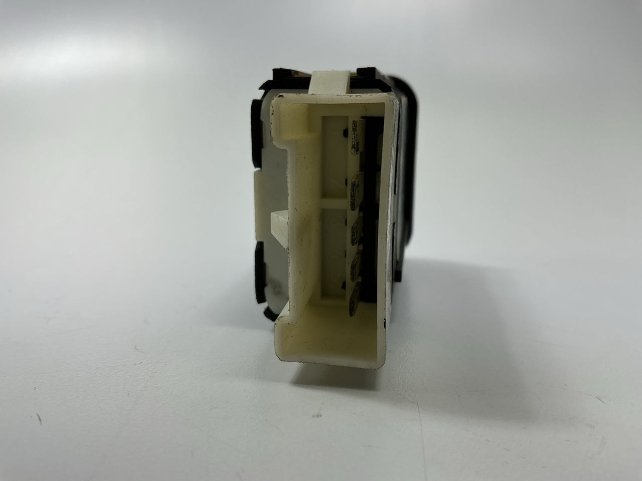 NEW UNBOXED OEM 1992-1997 Ford Aerostar Rear Defog Defrost Switch F29B-19A328-AA