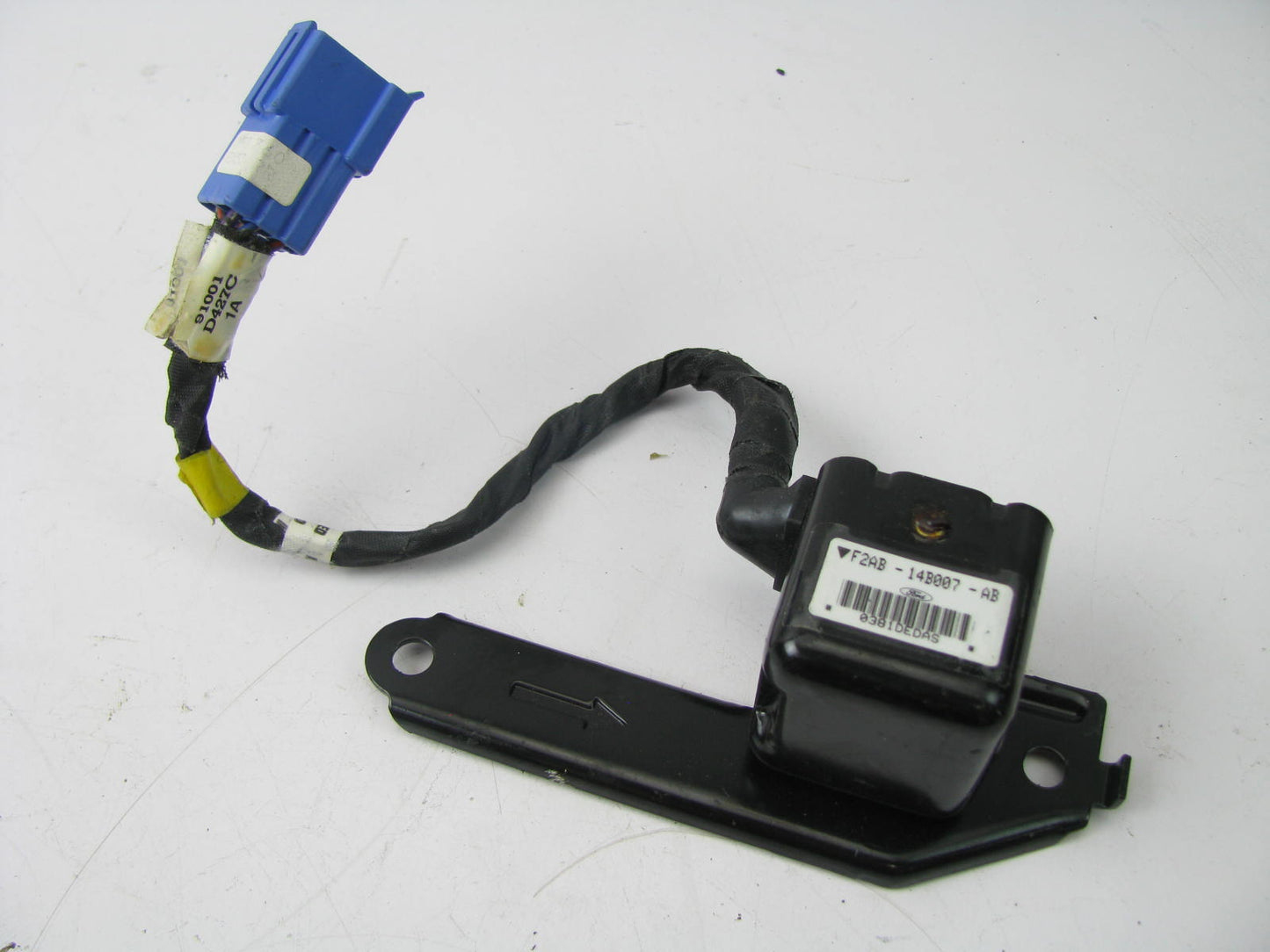 NEW - OUT OF BOX - OEM Ford F2AB-14B007-AB SRS Crash Sensor