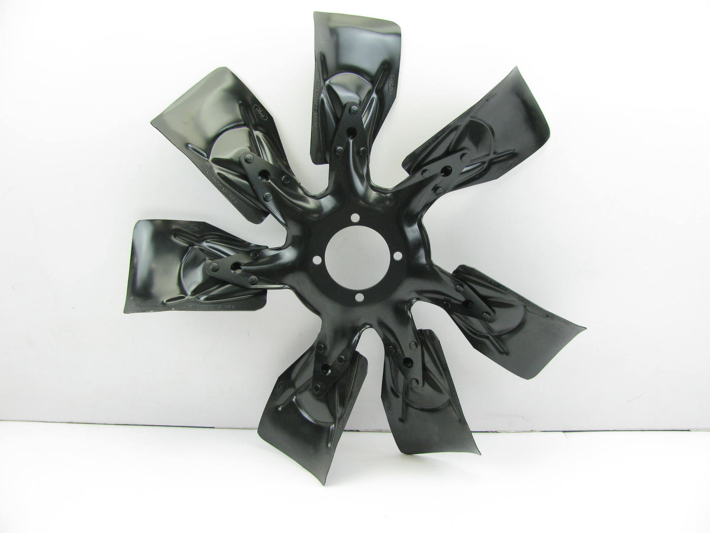 NEW - OUT OF BOX - OEM Ford F2AE-8600-AC 7-blade Metal Engine Cooling Fan