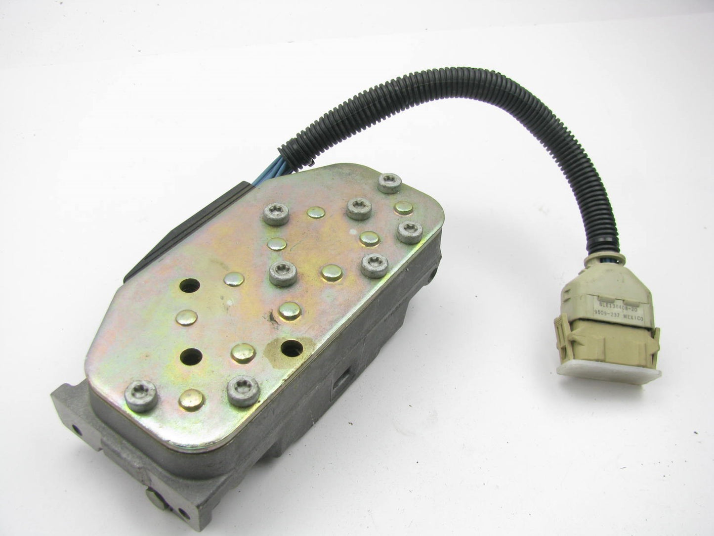 NEW OUT OF BOX OEM Ford F2AZ-2C266-B ABS Valve Block Modulator W/ Traction Ctrl